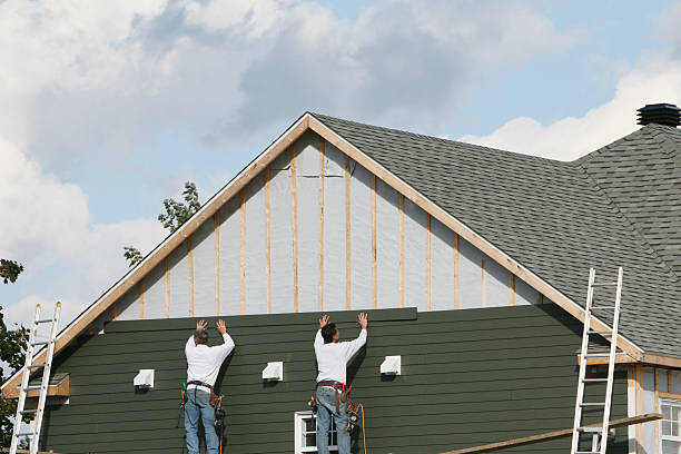 Professional Siding technician working in New Hope, PA